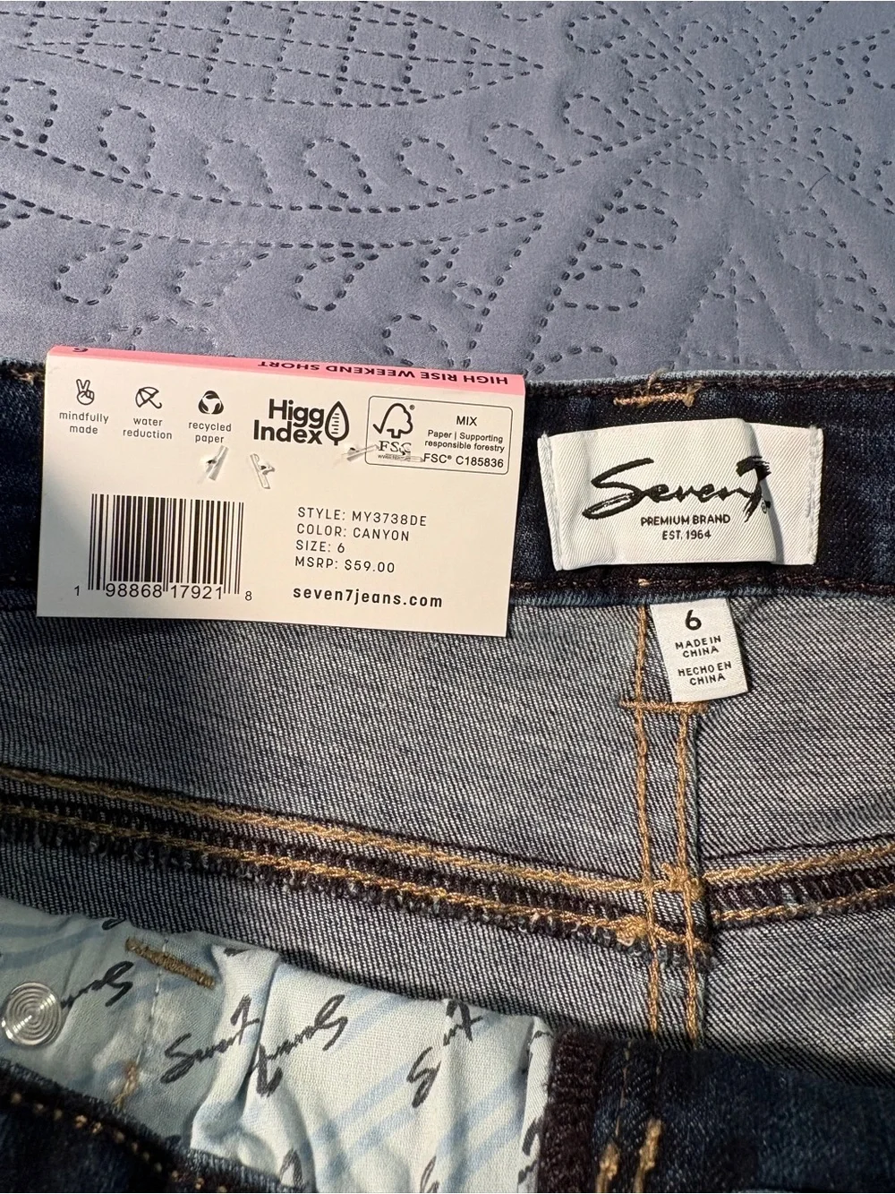 NWT Seven7 High Rise Weekend Denim Shorts Size 6 5” Inseam Stretch Blue - Picture 3 of 4